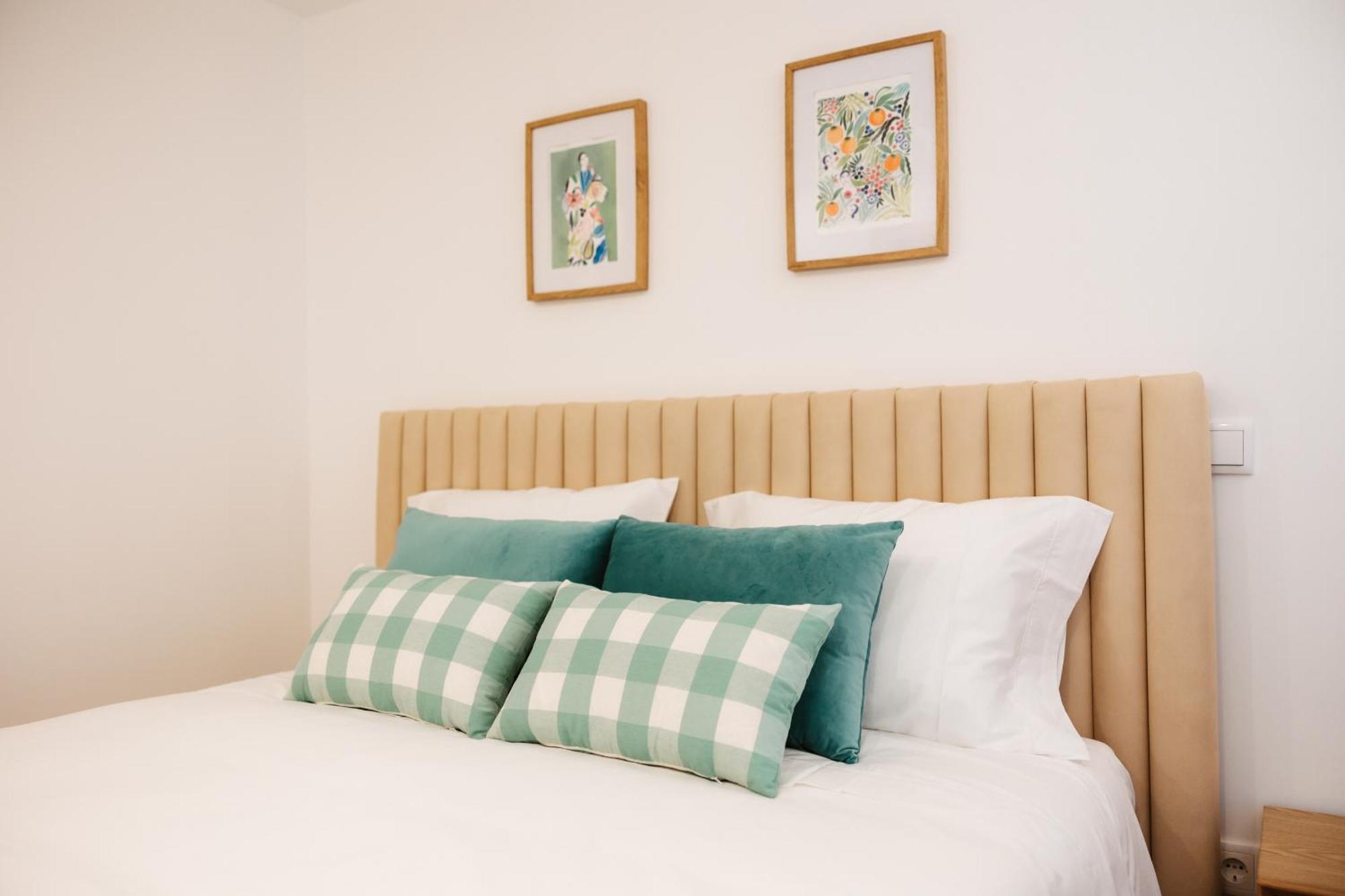 Alvarenga Apartments מראה חיצוני תמונה